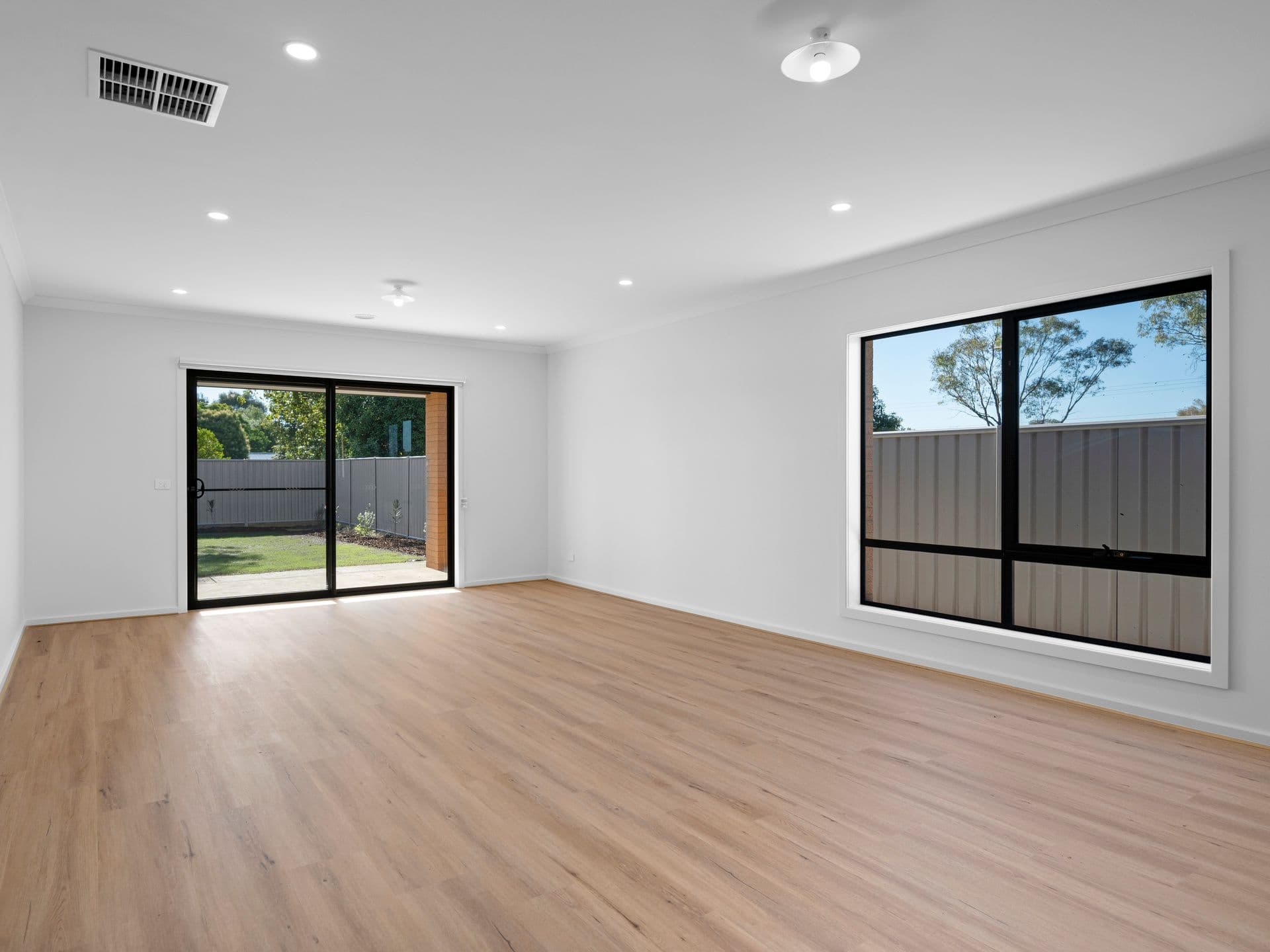 43 Senator Drive, Benalla VIC 3672, Benalla - Thumbnail 8