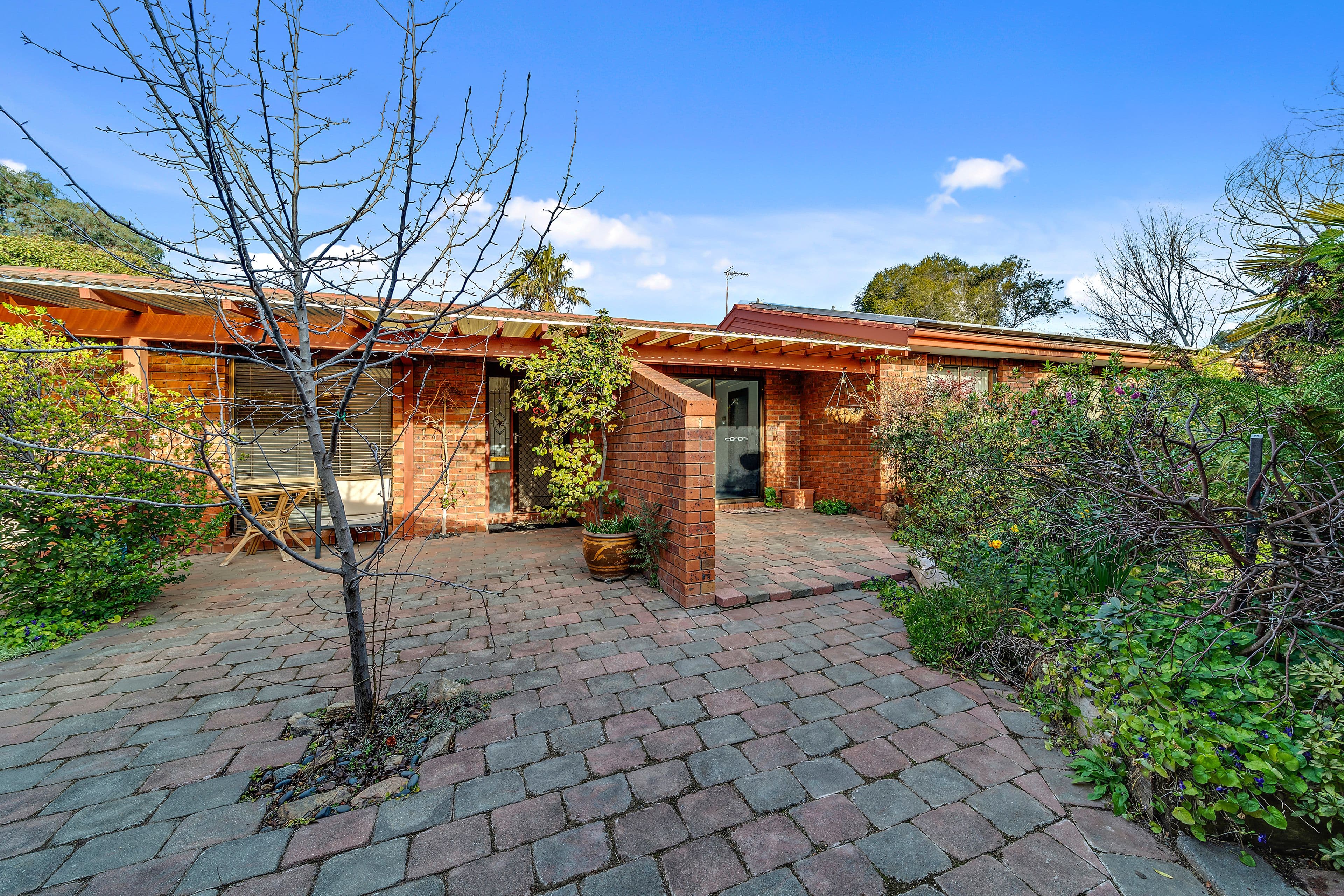 2 John Close, Gilmore ACT 2905, Gilmore - Thumbnail 2