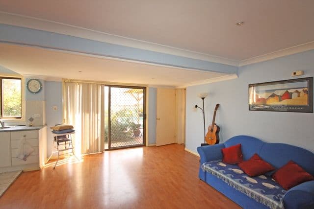 55 Aberfeldy Crescent, ST ANDREWS NSW 2566, St Andrews - Thumbnail 2