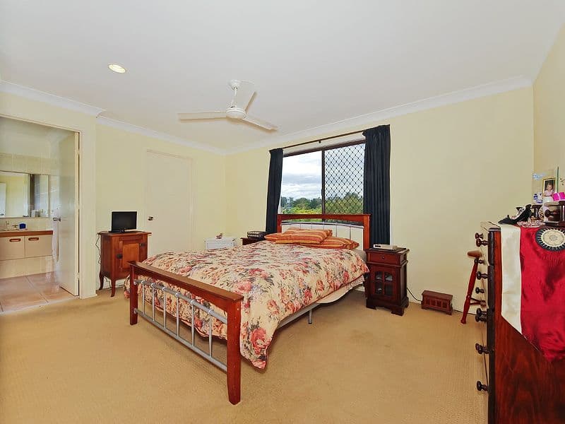 9 Wilga Grove, ASHMORE QLD 4214, Ashmore - Thumbnail 6