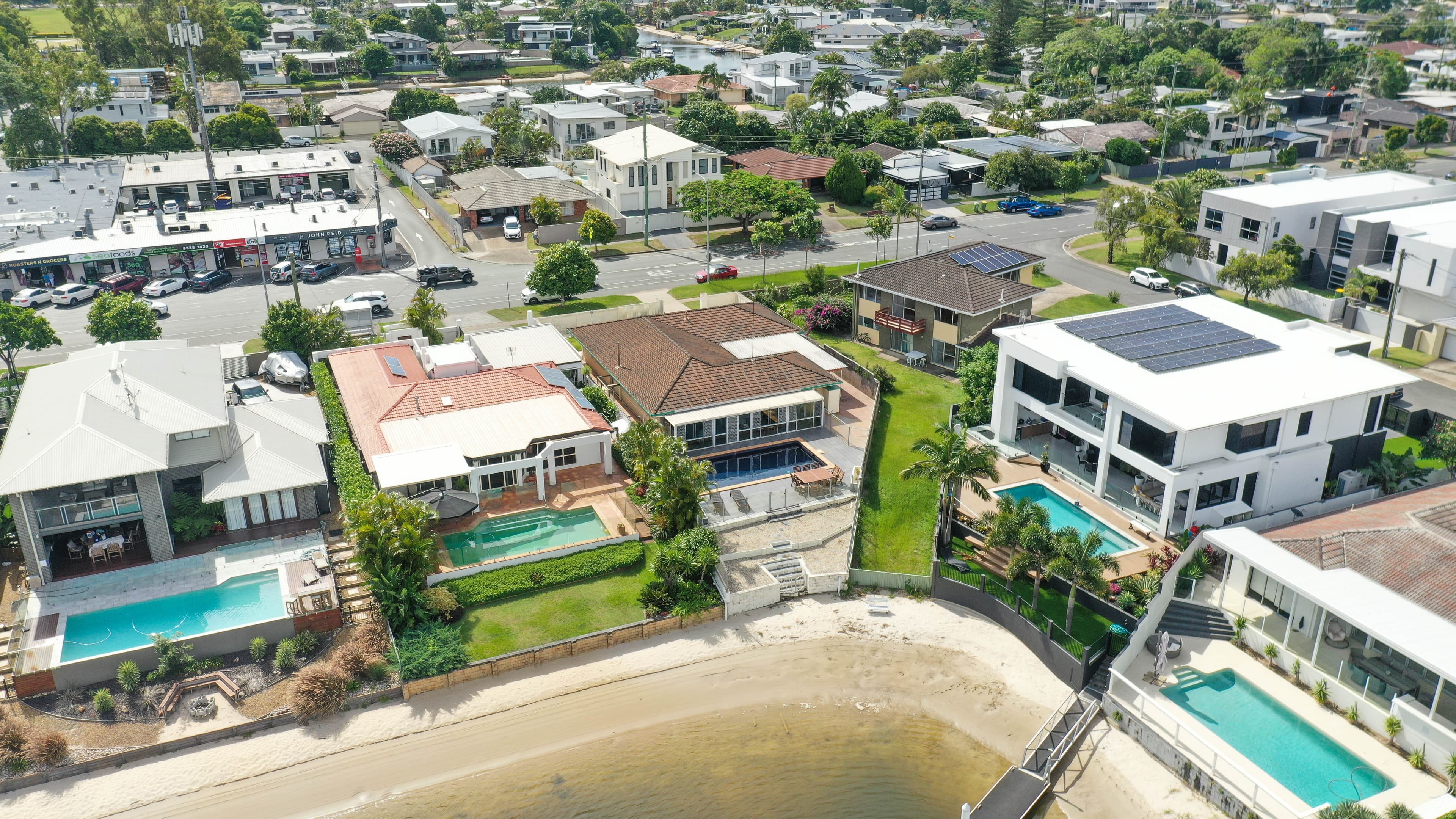 82 Rio Vista Boulevard, Broadbeach Waters QLD 4218, Broadbeach Waters - Thumbnail 5