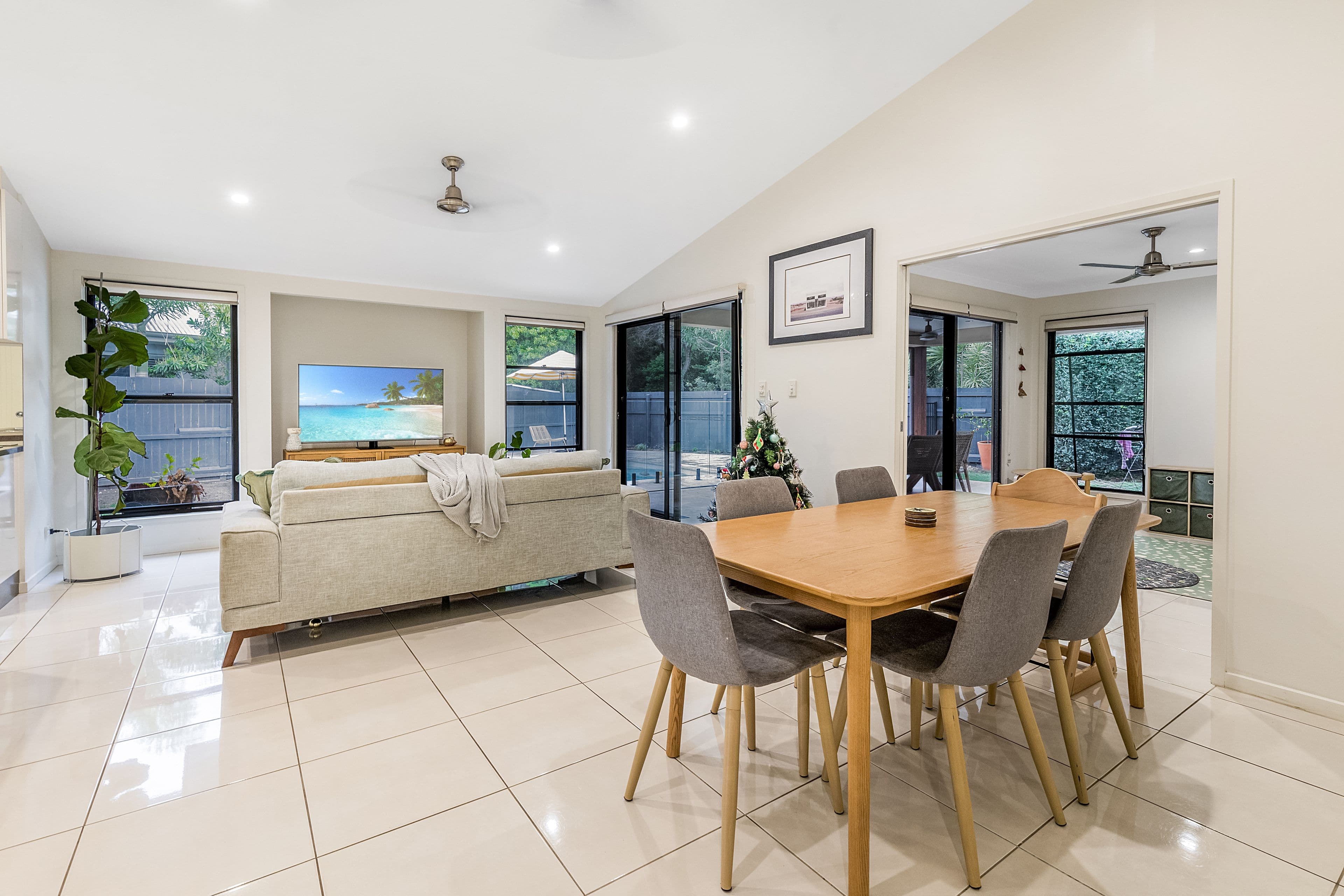 10 Sunset Drive, Agnes Water QLD 4677, Agnes Water - Thumbnail 3