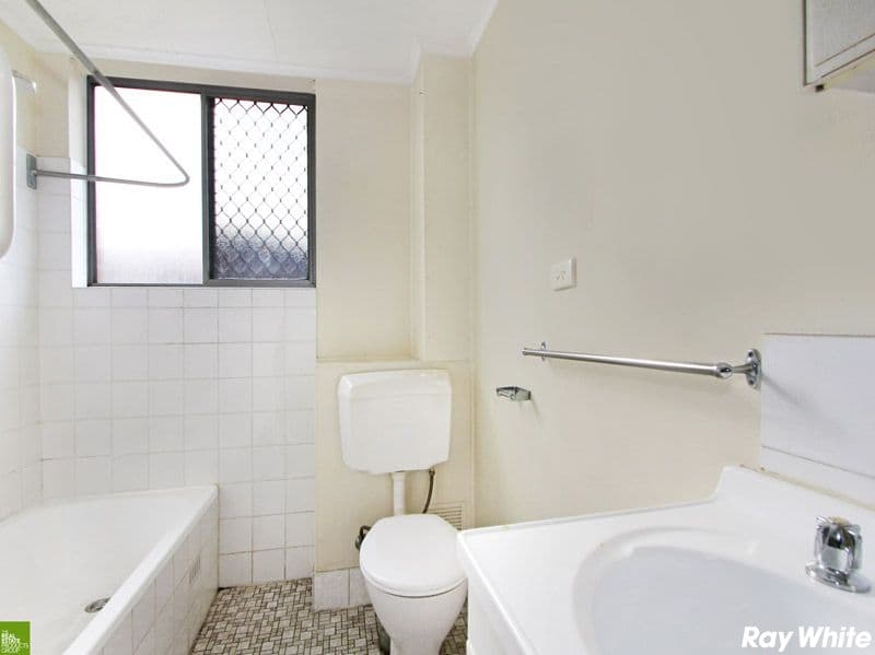 23 Prince Edward Drive, Brownsville - Thumbnail 5