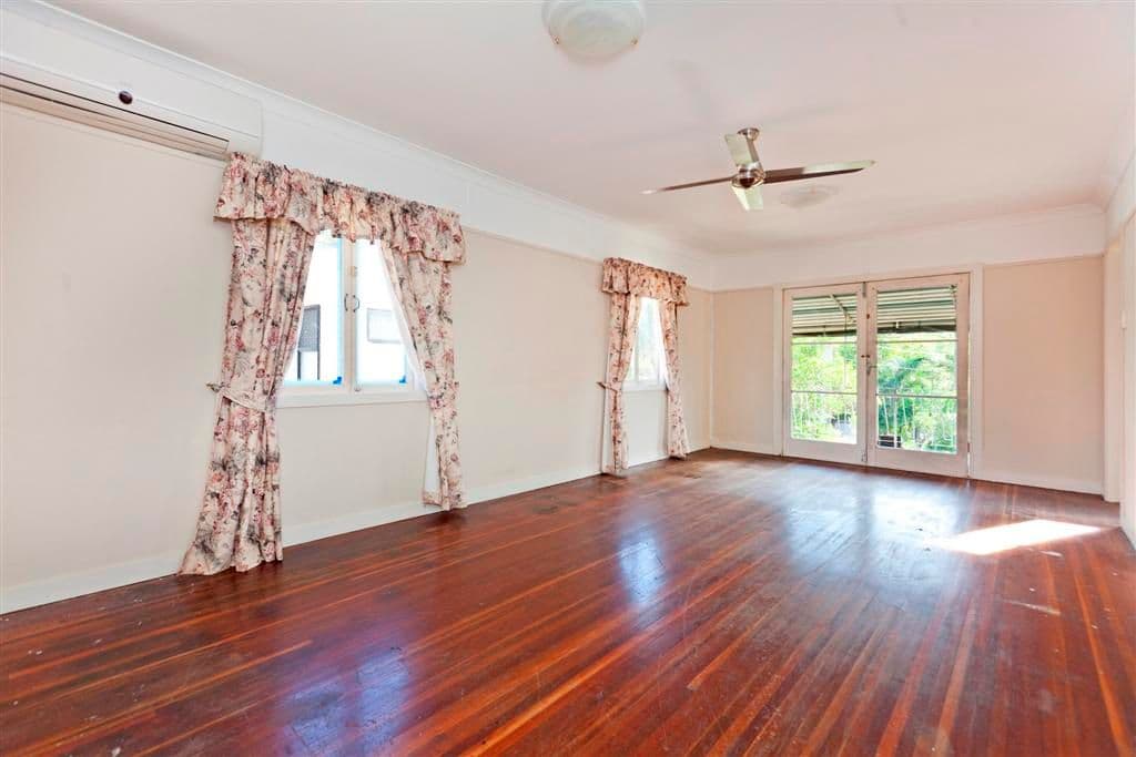 15 Monaco Street, HOLLAND PARK WEST QLD 4121, Holland Park West - Thumbnail 3