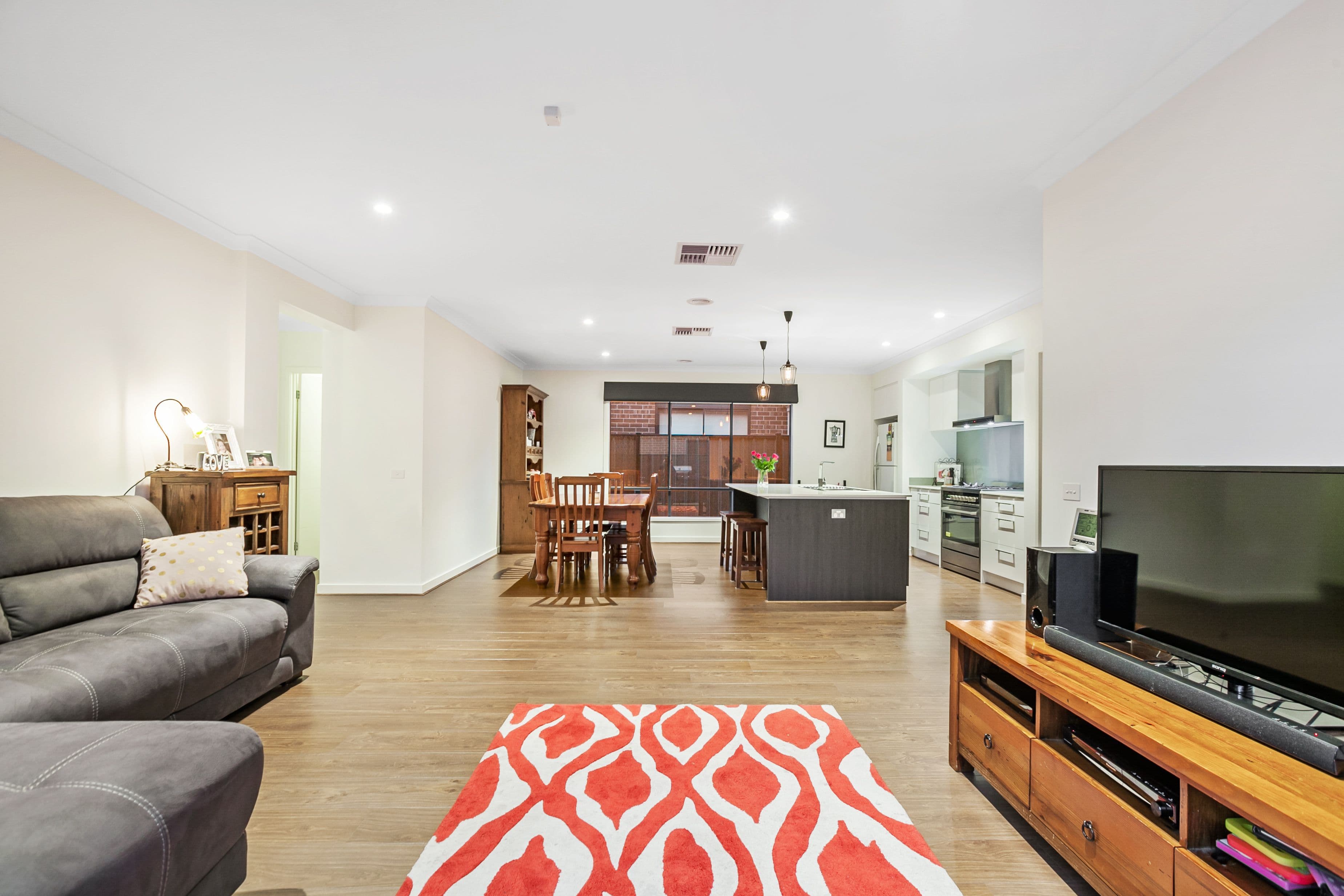 16 Elmhurst Road, Wollert VIC 3750, Wollert - Thumbnail 3
