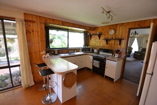 47 Delatite Road, SEYMOUR VIC 3660, Seymour - Thumbnail 4