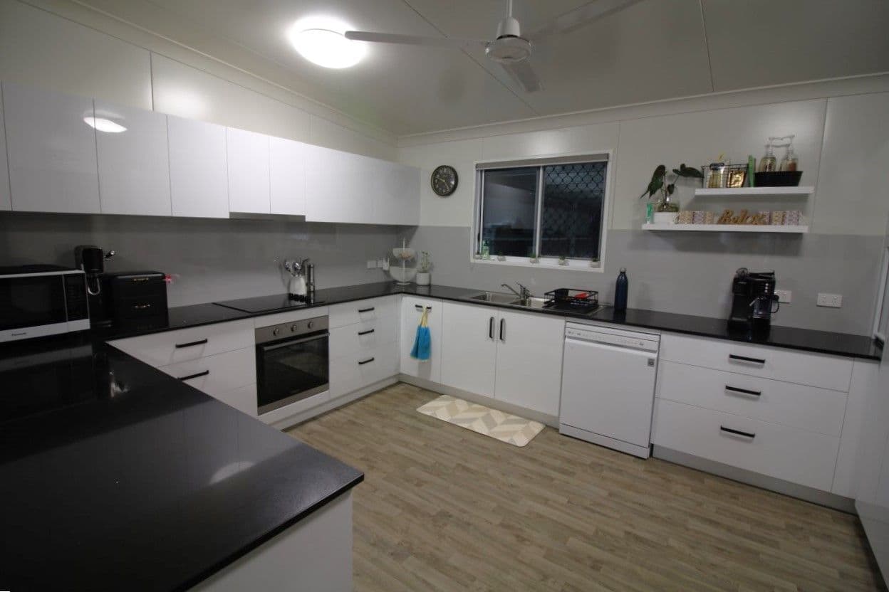 9 Craven Street, CHARTERS TOWERS CITY QLD 4820, Charters Towers City - Thumbnail 5