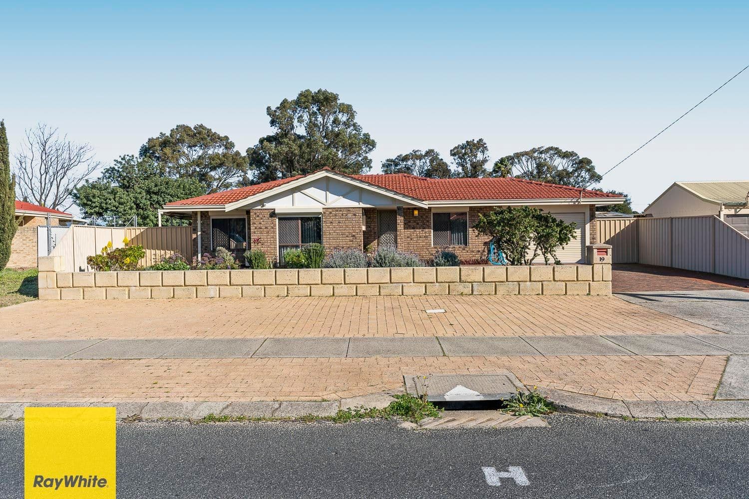 19 Highclere Boulevard, Marangaroo WA 6064, Marangaroo - Thumbnail 2
