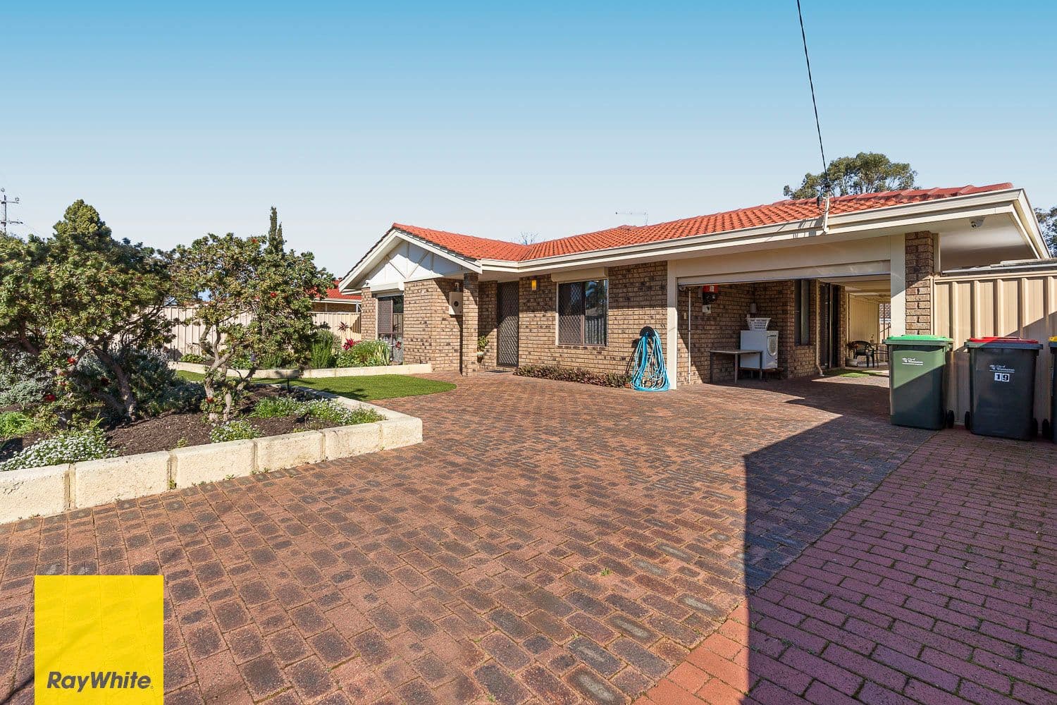 19 Highclere Boulevard, Marangaroo WA 6064, Marangaroo - Thumbnail 3