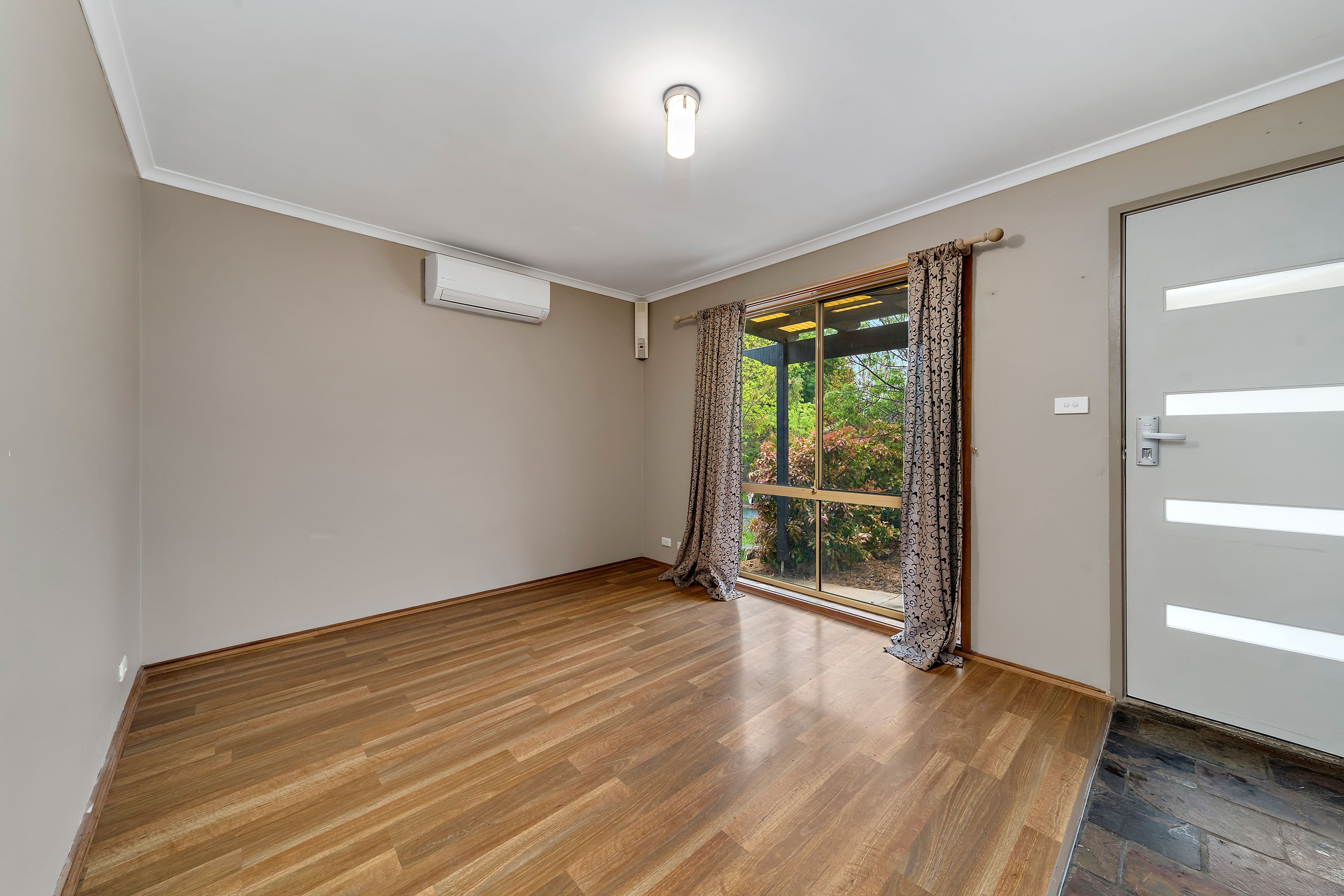 8 Sommers Street, Conder ACT 2906, Conder - Thumbnail 3