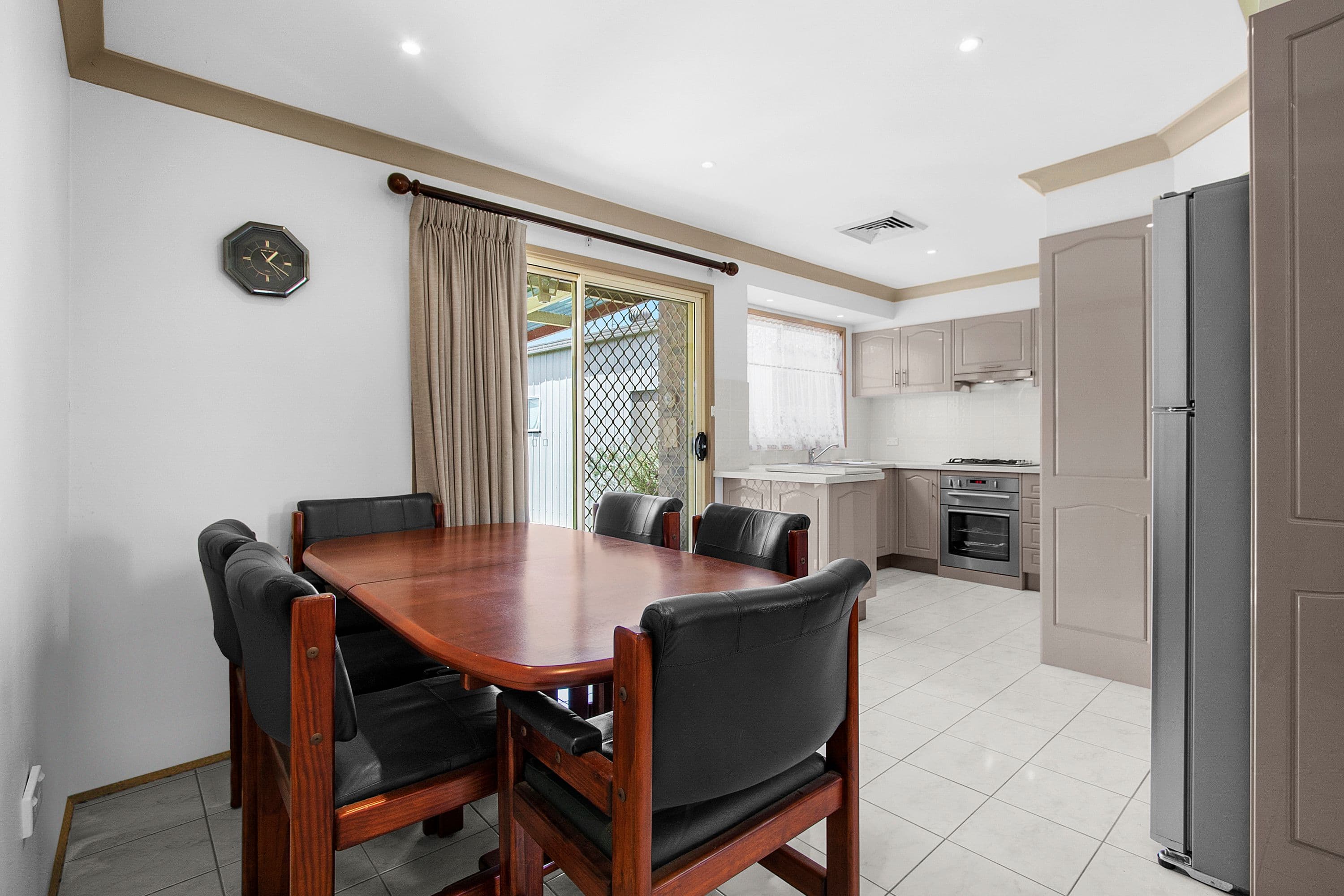 56 Loder Crescent, South Windsor - Thumbnail 4