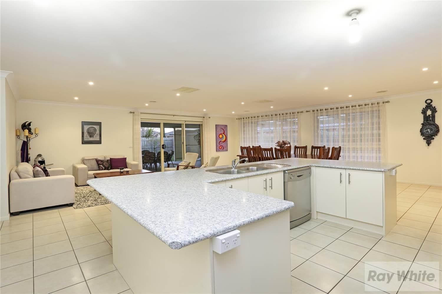 29 Browallia Drive, CORIO VIC 3214, Corio - Thumbnail 4