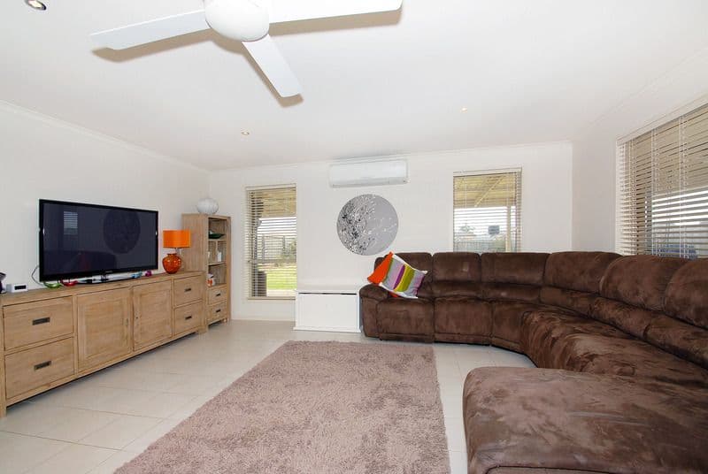 11 Madisson Crescent, CARRUM DOWNS VIC 3201, Carrum Downs - Thumbnail 5