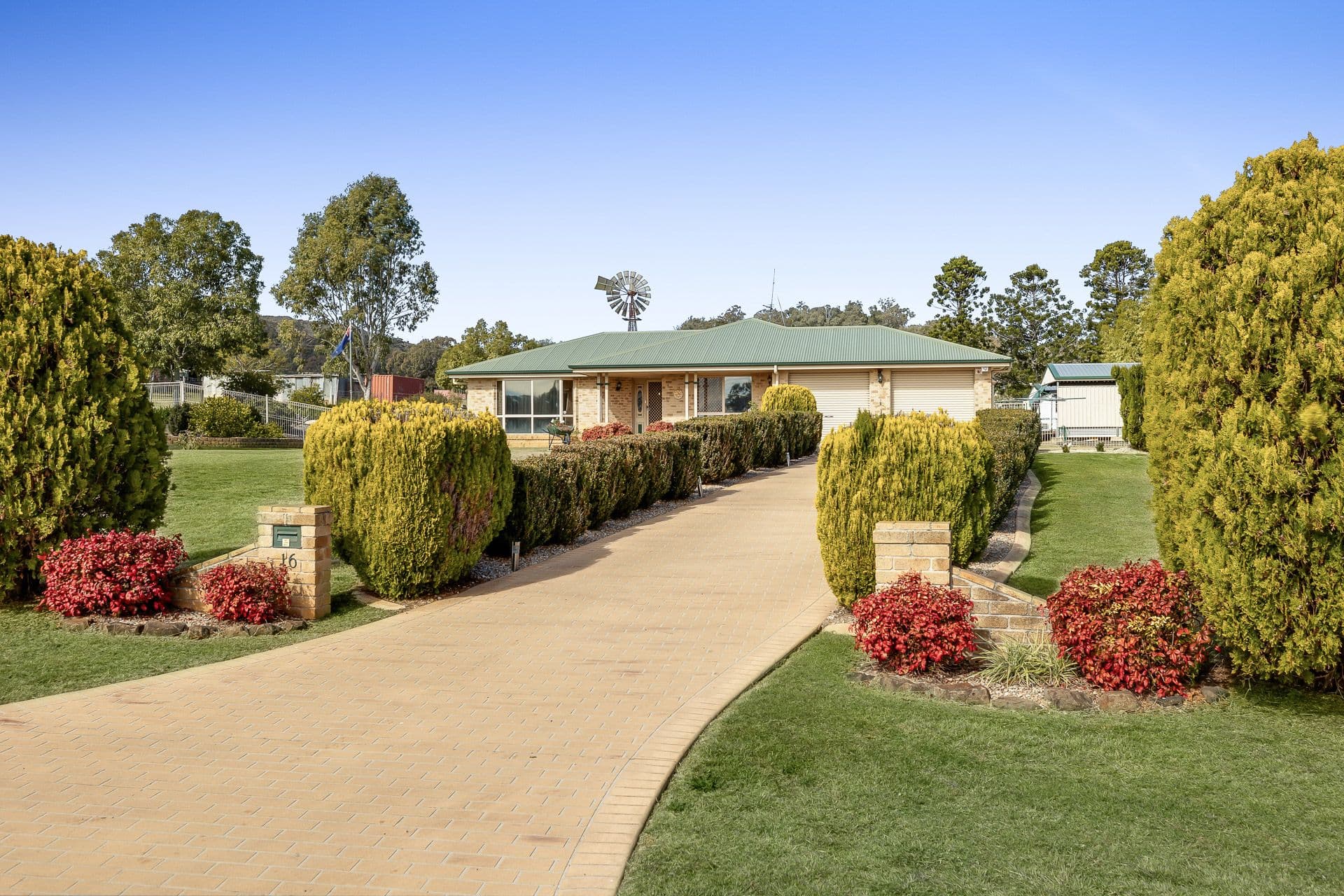 16 Carolann Street, Glenvale QLD 4350, Glenvale - Thumbnail 3