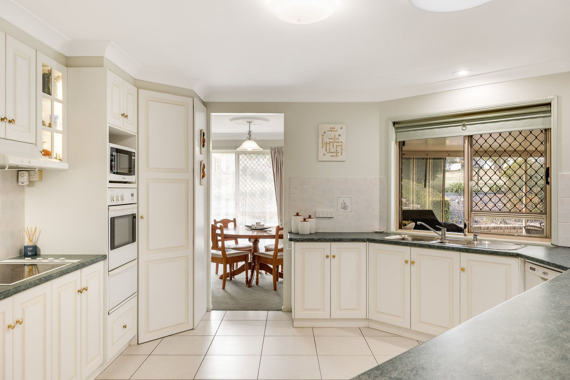 16 Carolann Street, Glenvale QLD 4350, Glenvale - Thumbnail 8