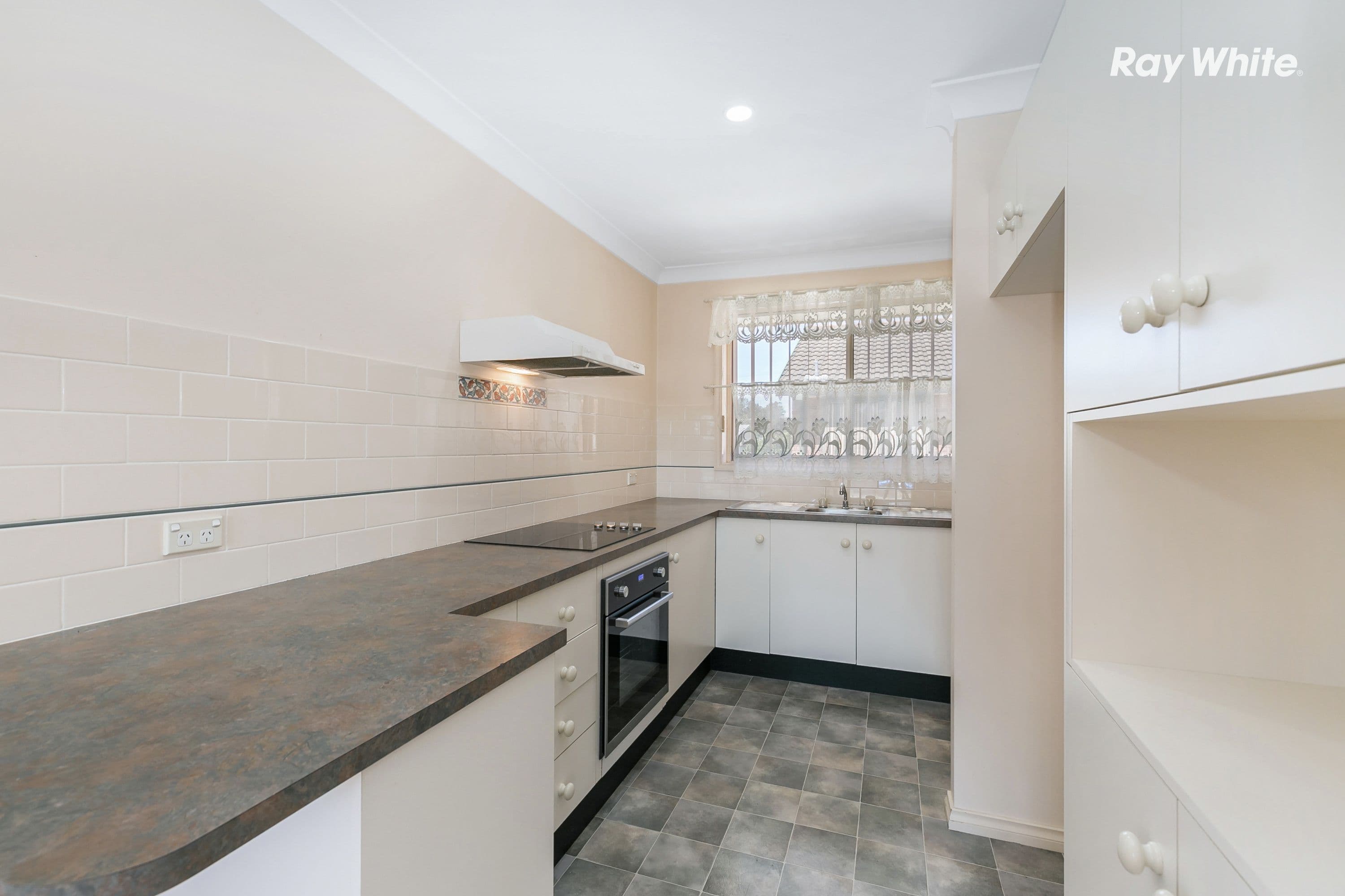 23 Davis Avenue, Davistown - Thumbnail 4