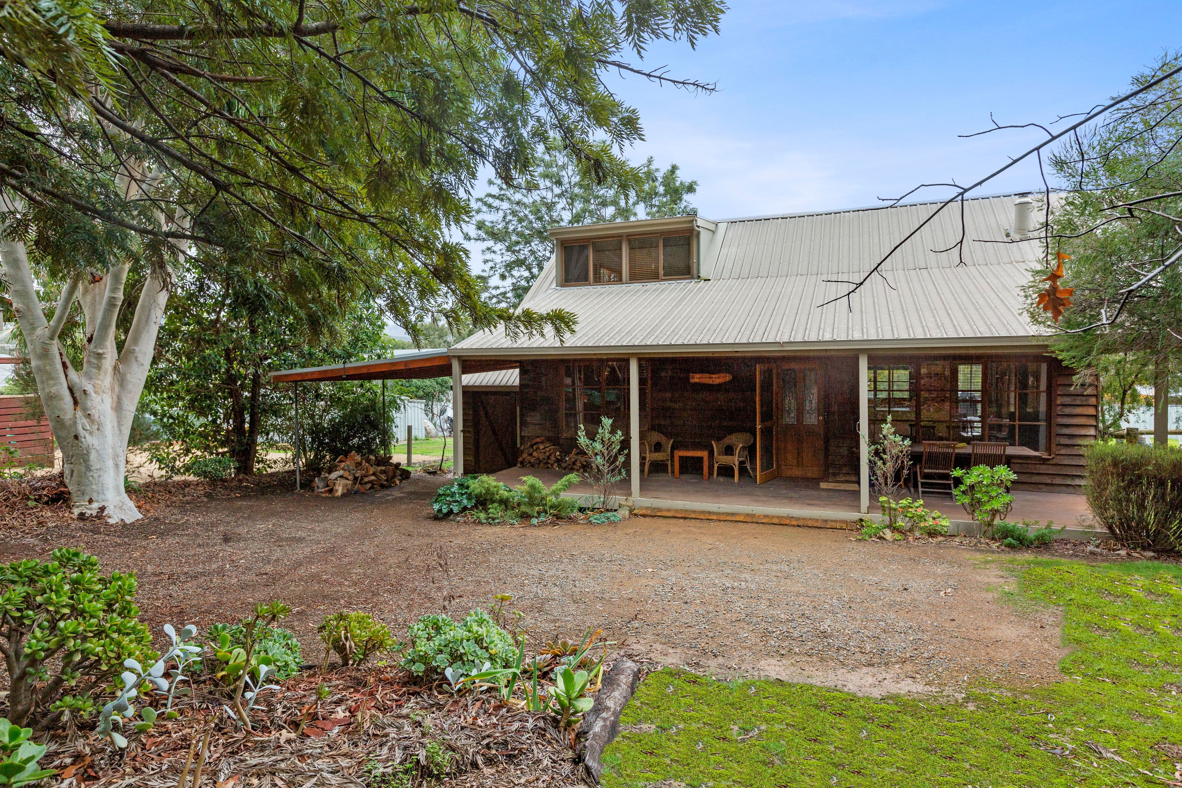 120 Cummins Road, Mansfield VIC 3722, Mansfield - Thumbnail 2