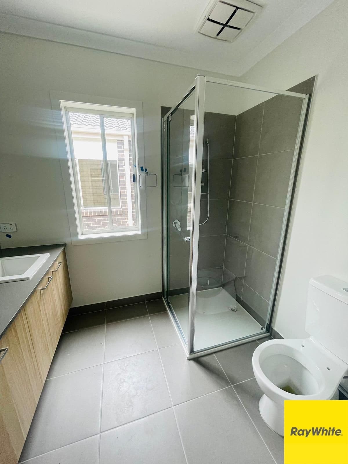 12 Bingham Street, Tarneit VIC 3029, Tarneit - Thumbnail 5
