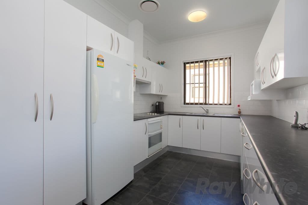 10 Delauret Square, WARATAH WEST NSW 2298, Waratah West - Thumbnail 7