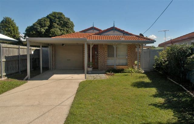64 Gatling Road, CANNON HILL QLD 4170, Cannon Hill - Thumbnail 2