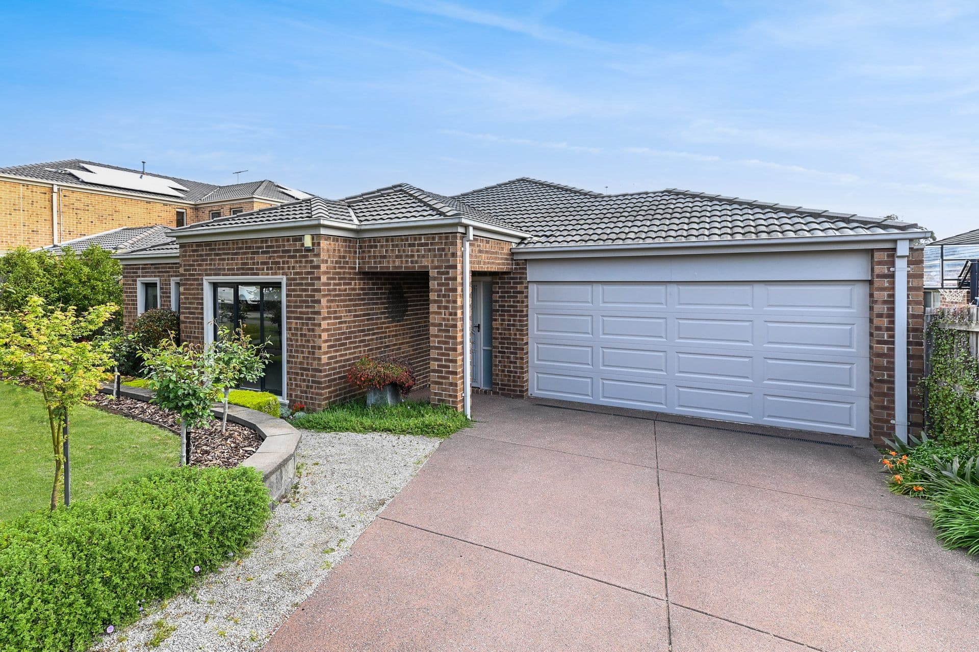 11 Cambridge Drive, Berwick VIC 3806, Berwick - Thumbnail 2