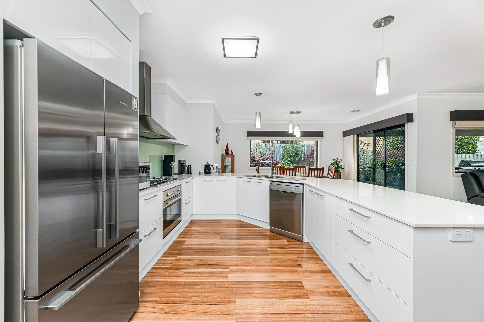11 Cambridge Drive, Berwick VIC 3806, Berwick - Thumbnail 4