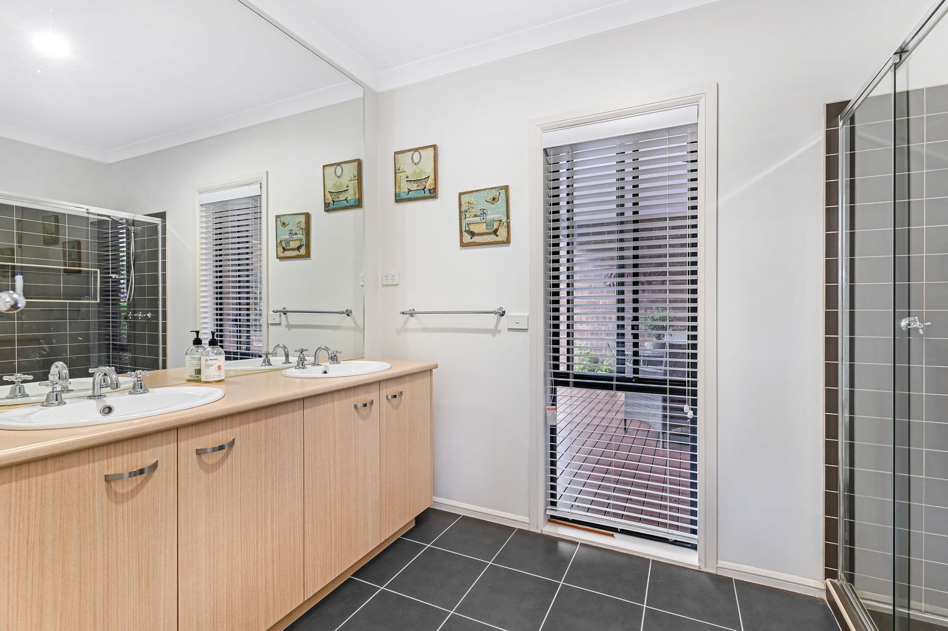 11 Cambridge Drive, Berwick VIC 3806, Berwick - Thumbnail 8
