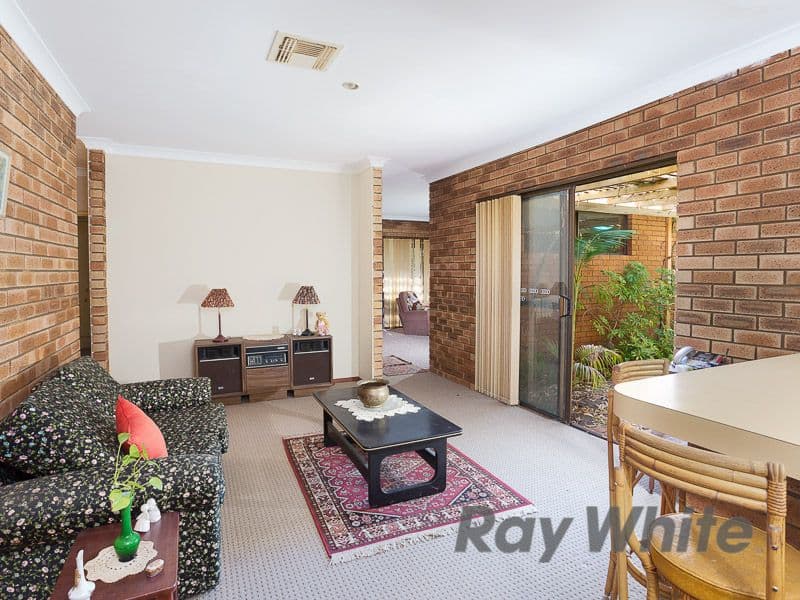 13 Chancery Crescent, WILLETTON WA 6155, Willetton - Thumbnail 2