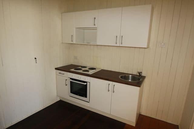 7 Gilmore Street, LEICHHARDT QLD 4305, Leichhardt - Thumbnail 3