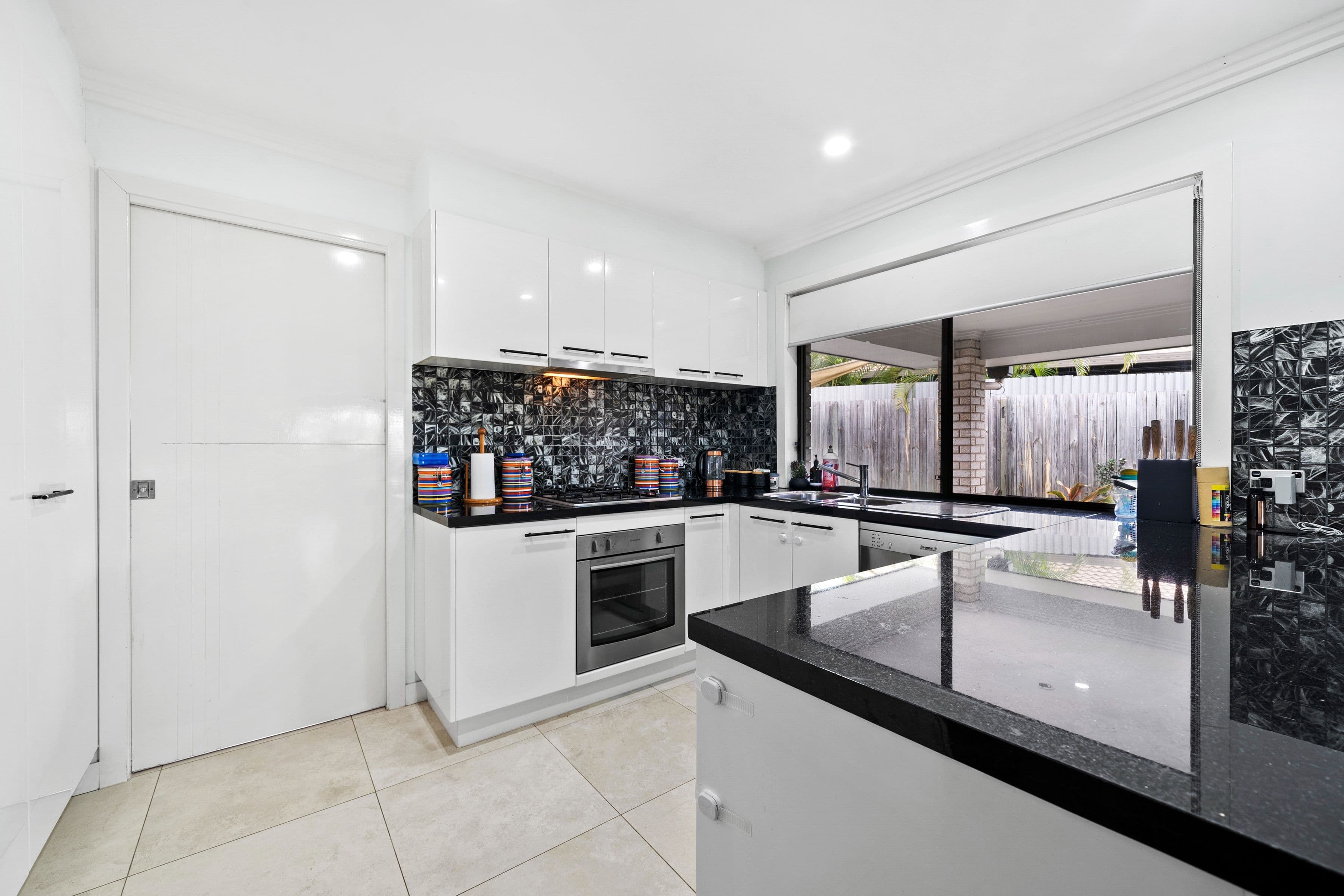17 Voss Boulevard, Heritage Park QLD 4118, Heritage Park - Thumbnail 3