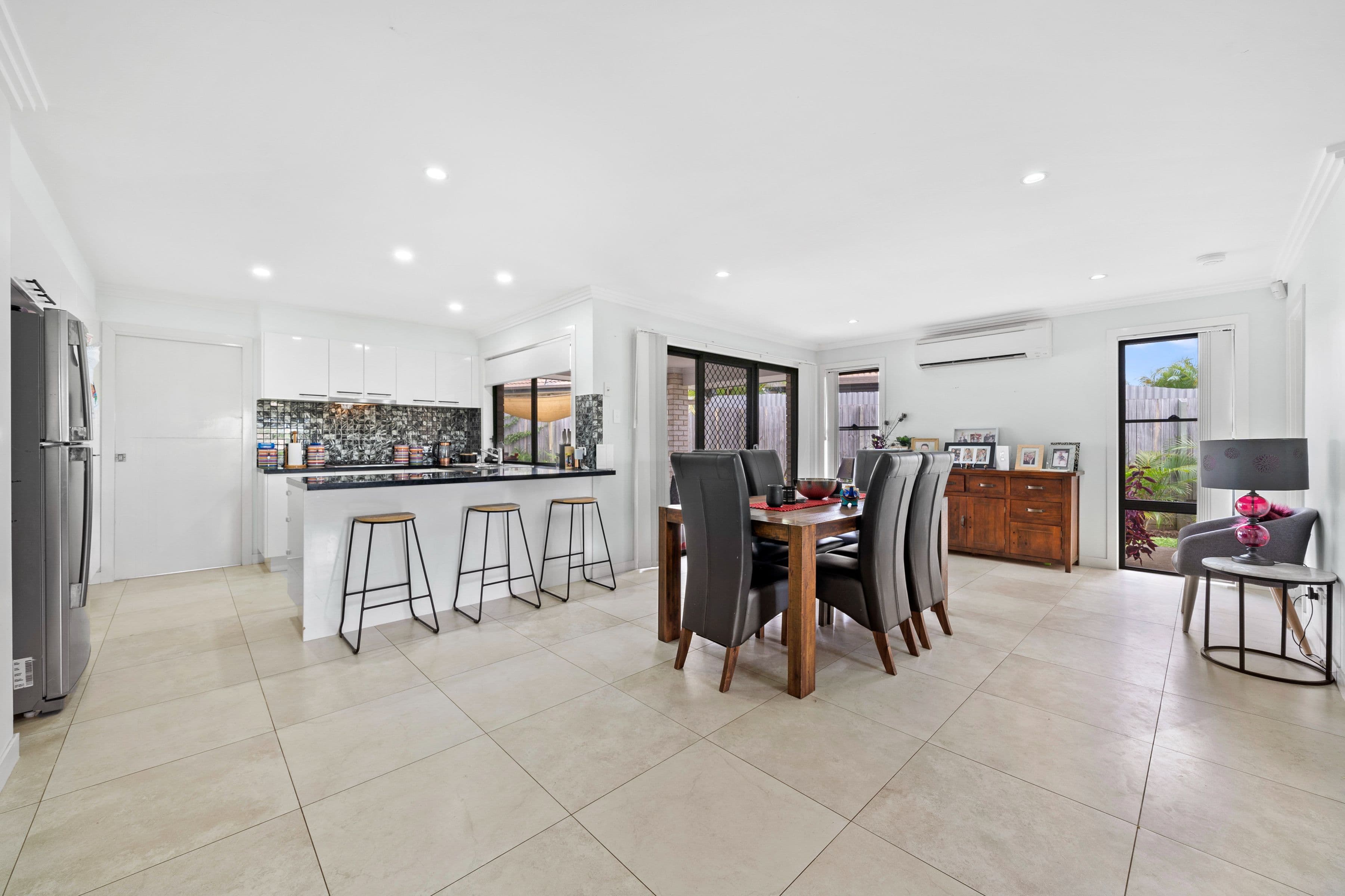 17 Voss Boulevard, Heritage Park QLD 4118, Heritage Park - Thumbnail 4