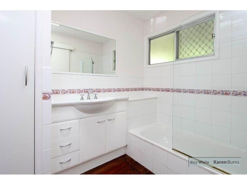 8 Ashburton Street, CHAPEL HILL QLD 4069, Chapel Hill - Thumbnail 5