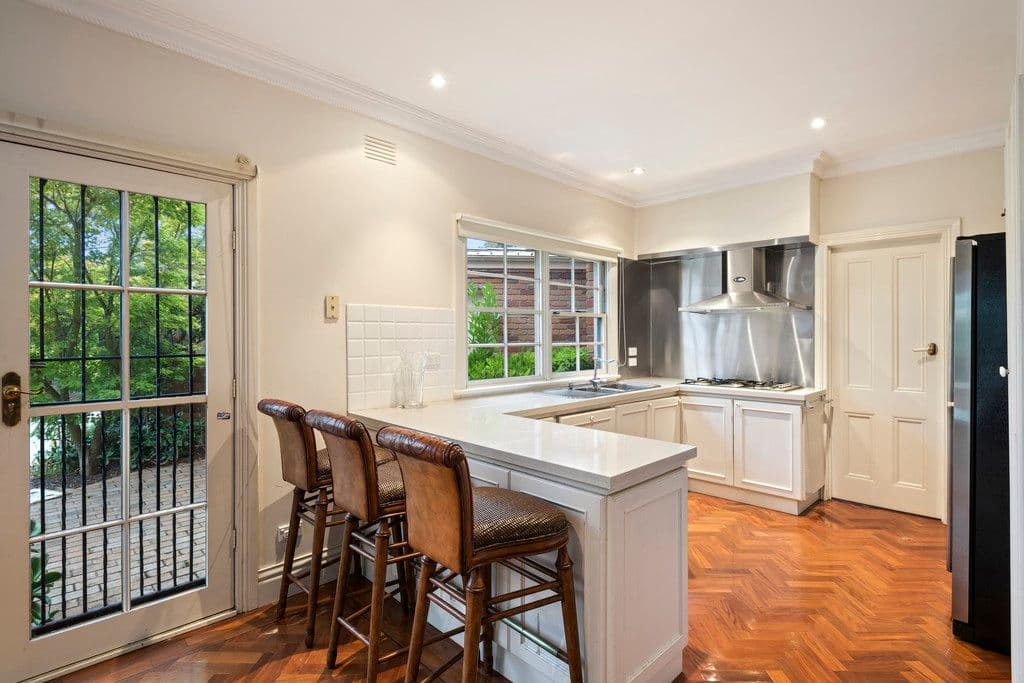8 Ruhbank Avenue, Balwyn VIC 3103, Balwyn - Thumbnail 3