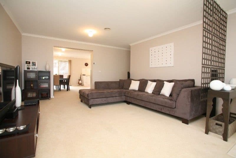 6-8 Canterbury Close, ROWVILLE VIC 3178, Rowville - Thumbnail 2