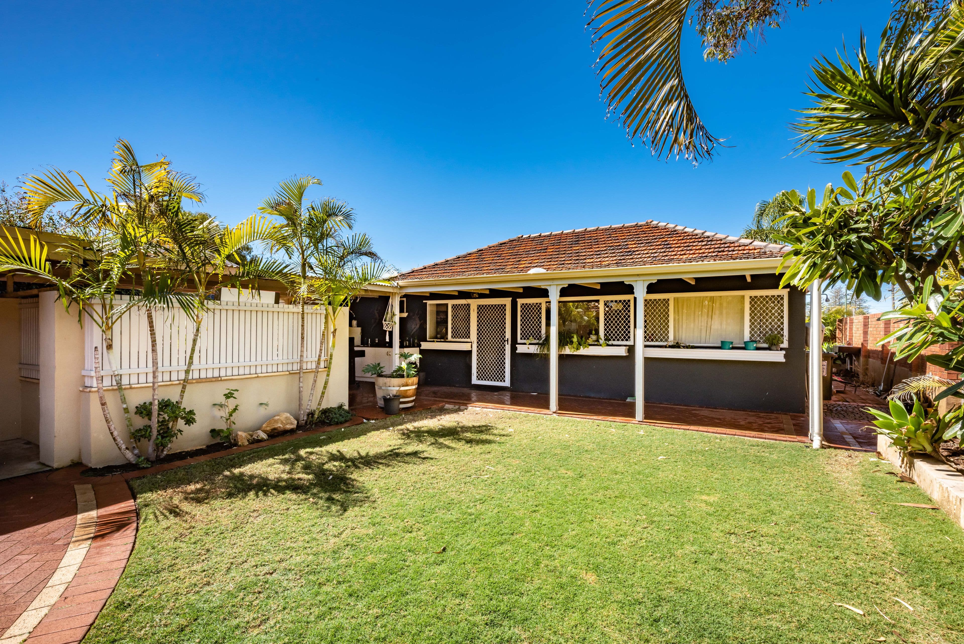 78 Francis Street, Beachlands WA 6530, Beachlands - Thumbnail 2