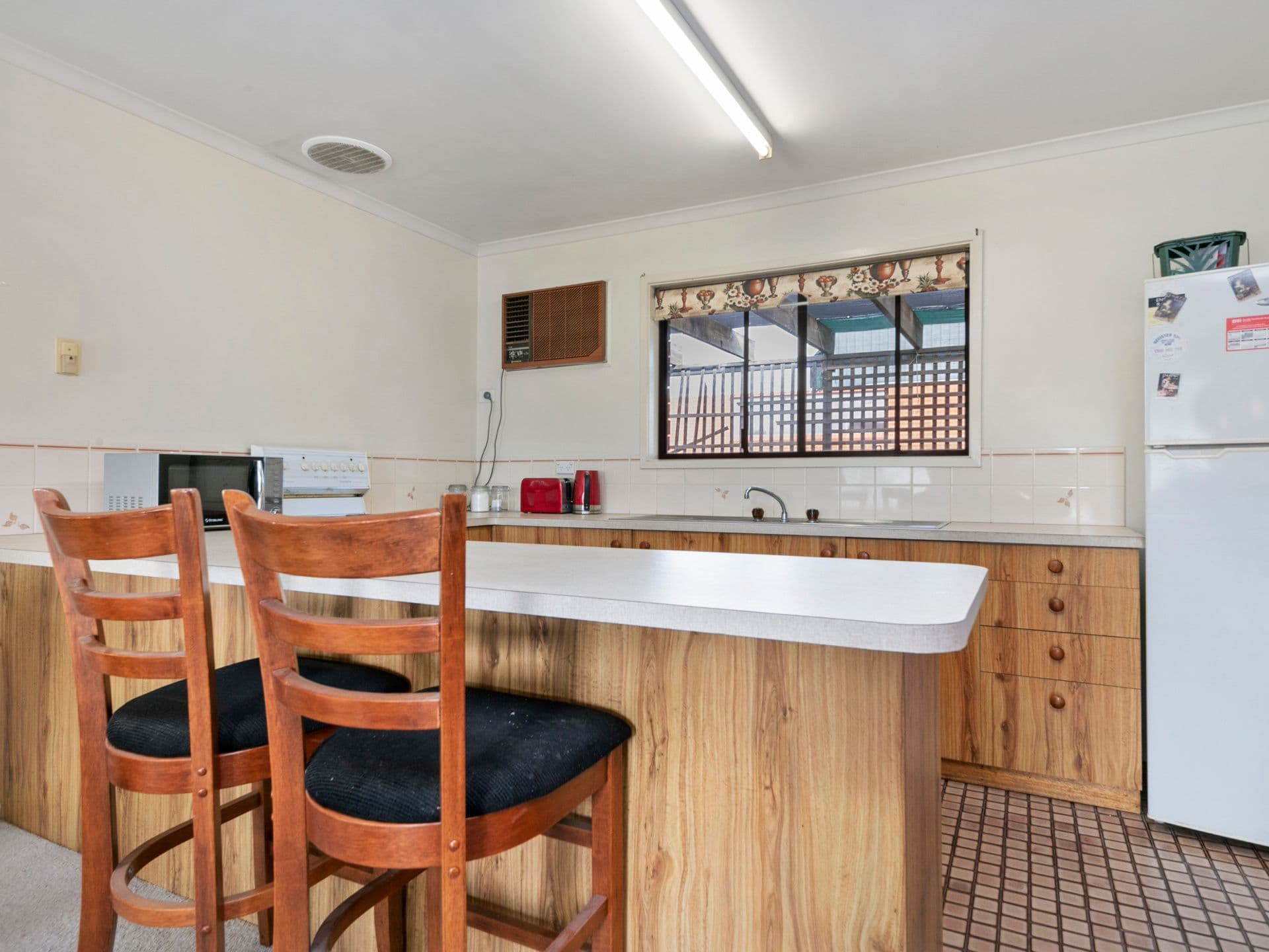 16 Killena Avenue, Benalla VIC 3672, Benalla - Thumbnail 2