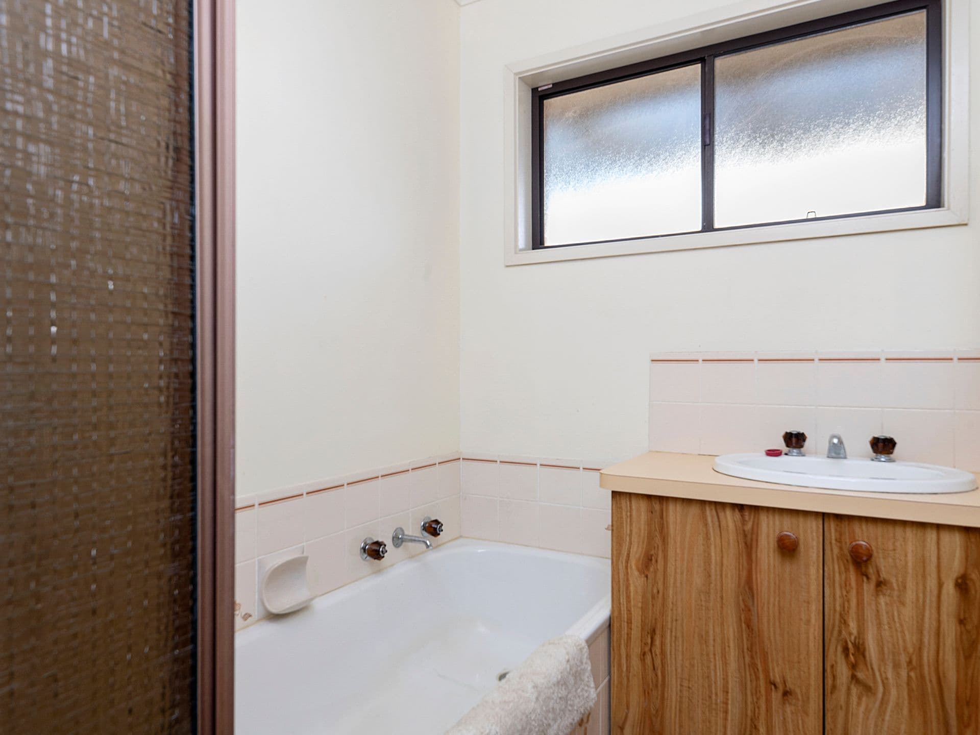 16 Killena Avenue, Benalla VIC 3672, Benalla - Thumbnail 5