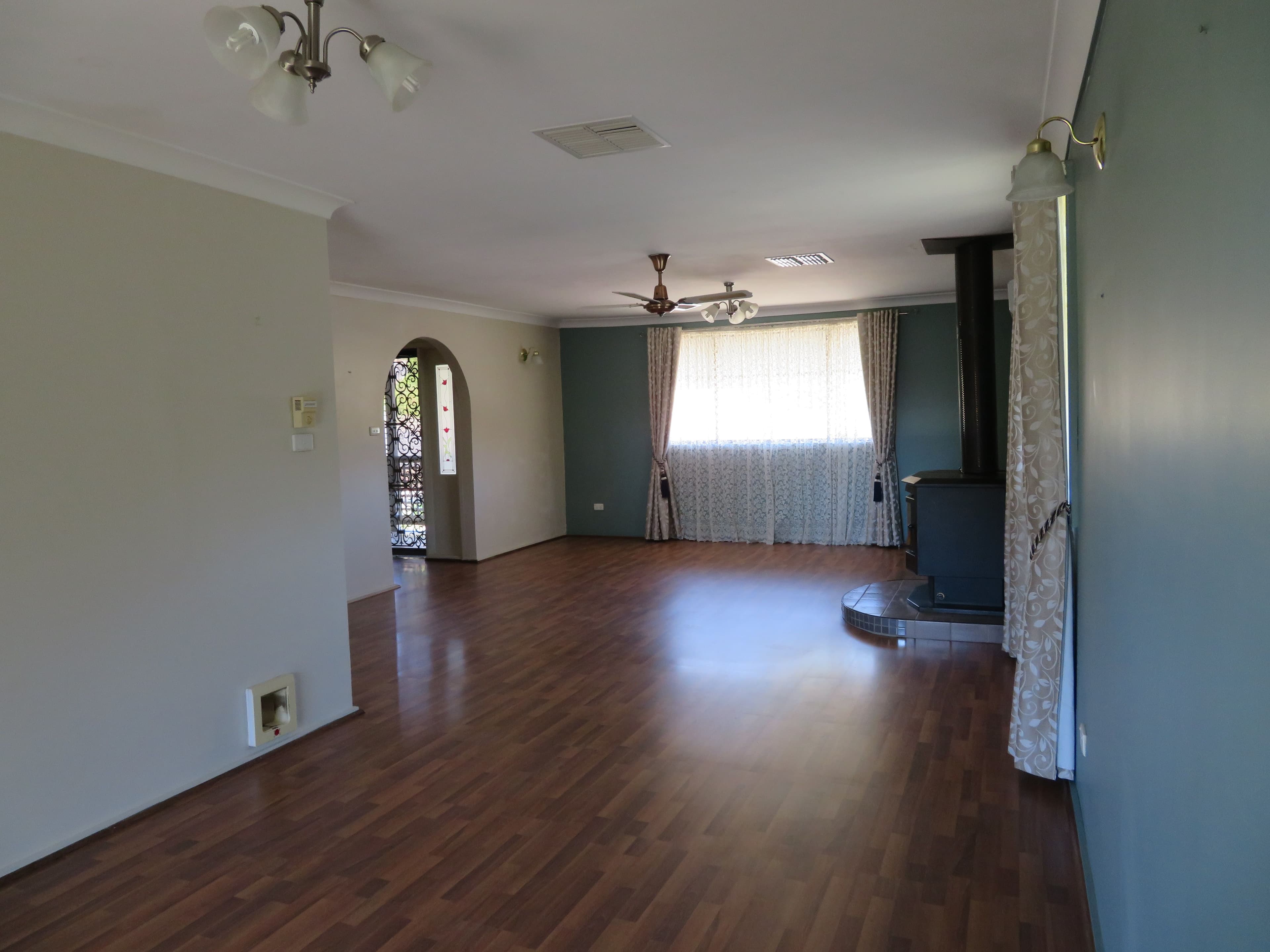 2 Stafford Street, Gundagai - Thumbnail 3