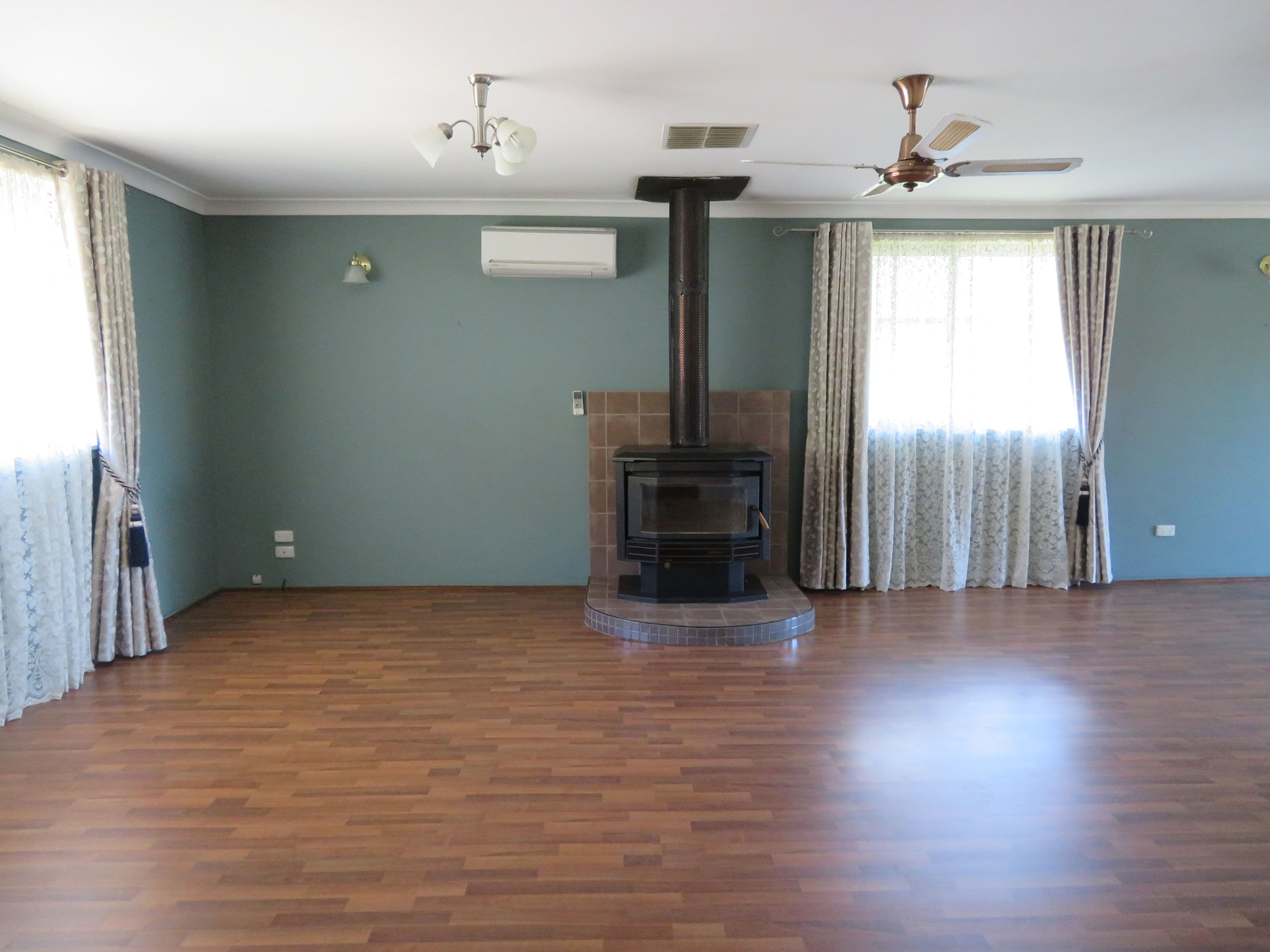 2 Stafford Street, Gundagai - Thumbnail 6