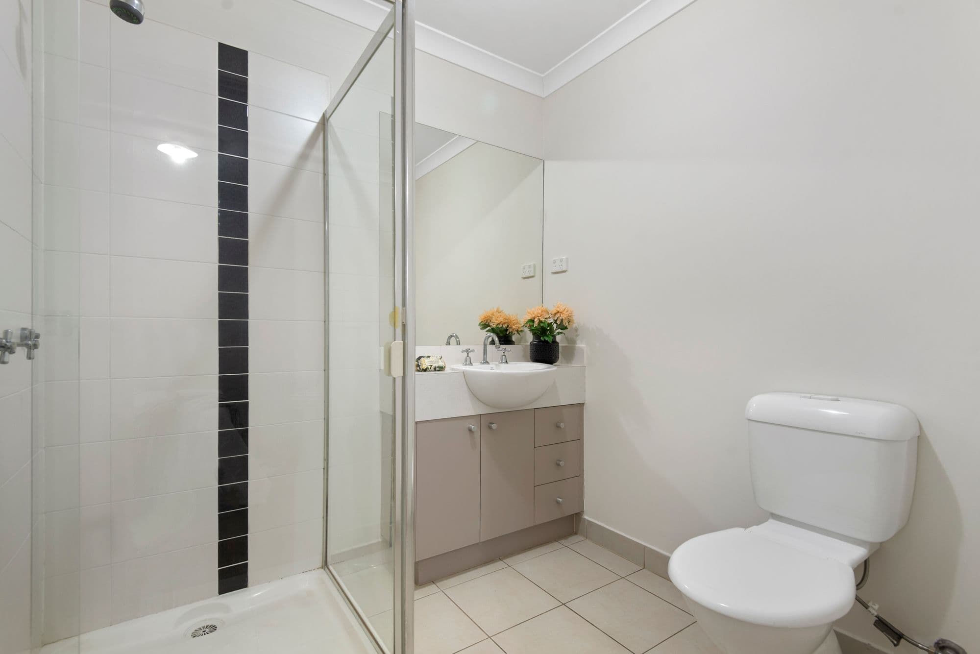 8 Walter Street, Tarneit VIC 3029, Tarneit - Thumbnail 3