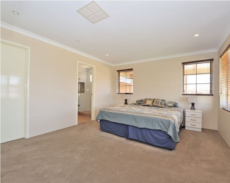 16 Arrowsmith Avenue, ELLENBROOK WA 6069, Ellenbrook - Thumbnail 5