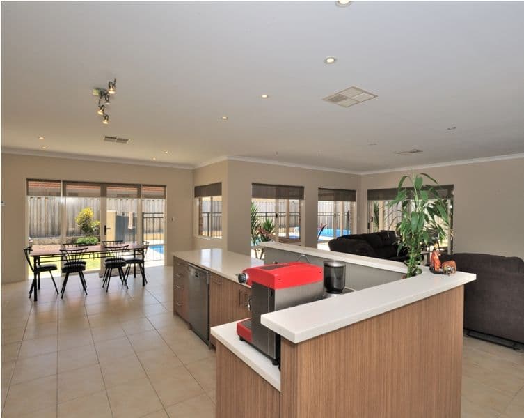 16 Arrowsmith Avenue, ELLENBROOK WA 6069, Ellenbrook - Thumbnail 7