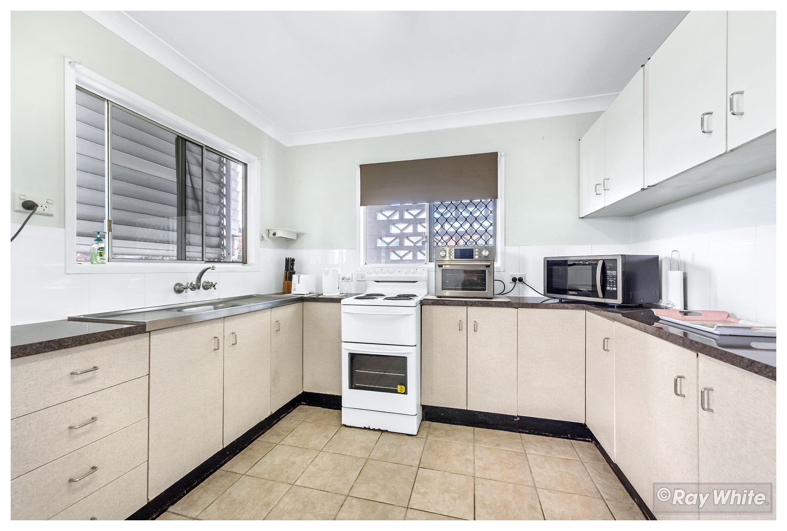 7 Arnold Street, Allenstown QLD 4700, Allenstown - Thumbnail 2