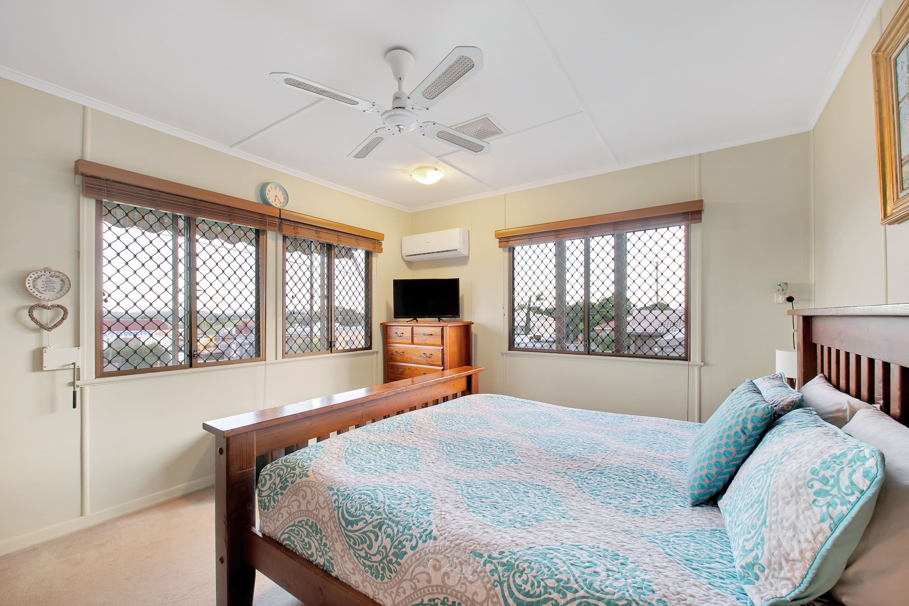 2 Blaxland Street, Eastern Heights QLD 4305, Eastern Heights - Thumbnail 8