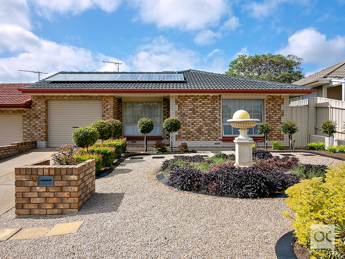 2/11 Hewitt Drive, McLaren Vale - Image 1