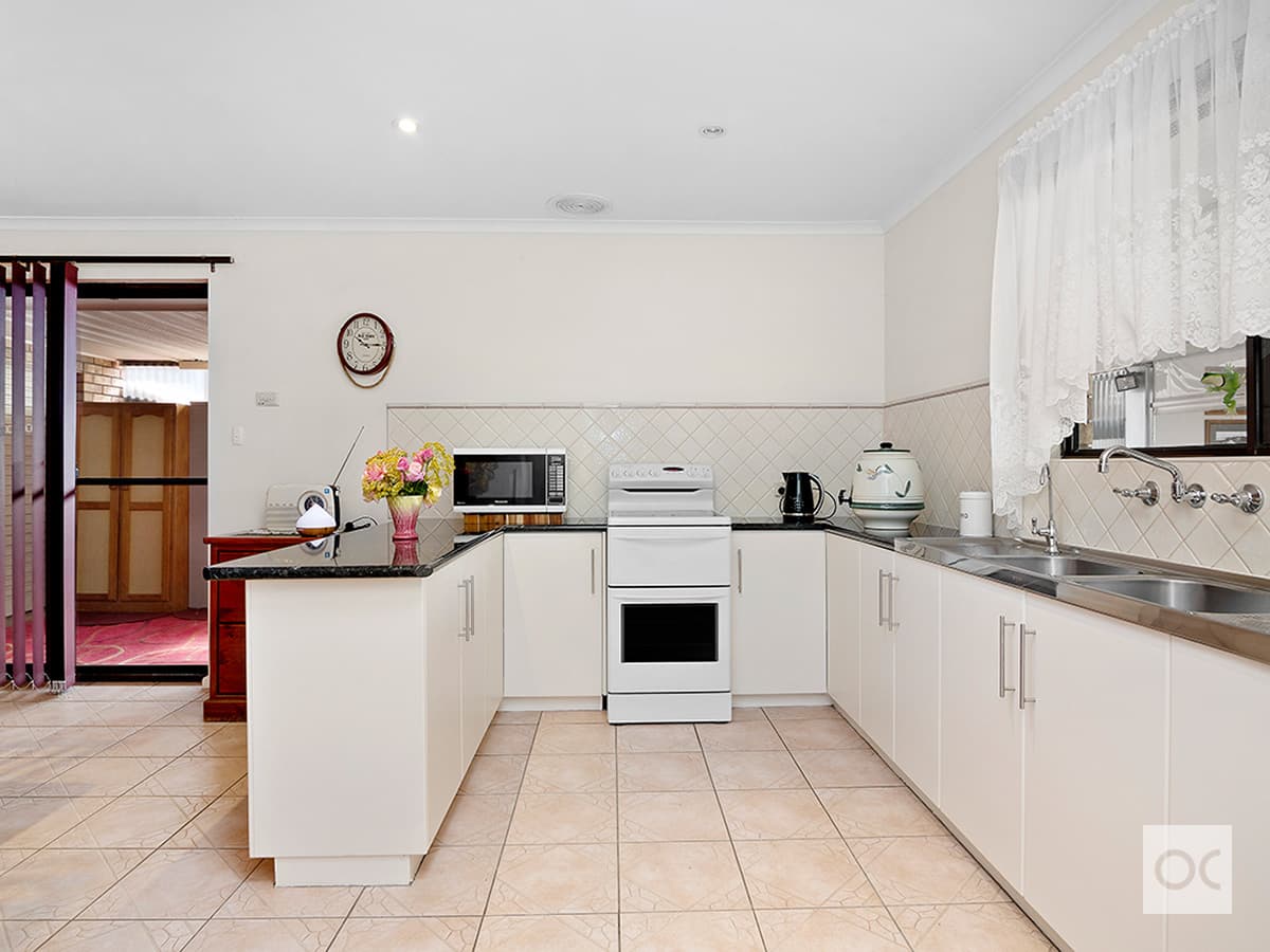 2/11 Hewitt Drive, McLaren Vale - Thumbnail 3