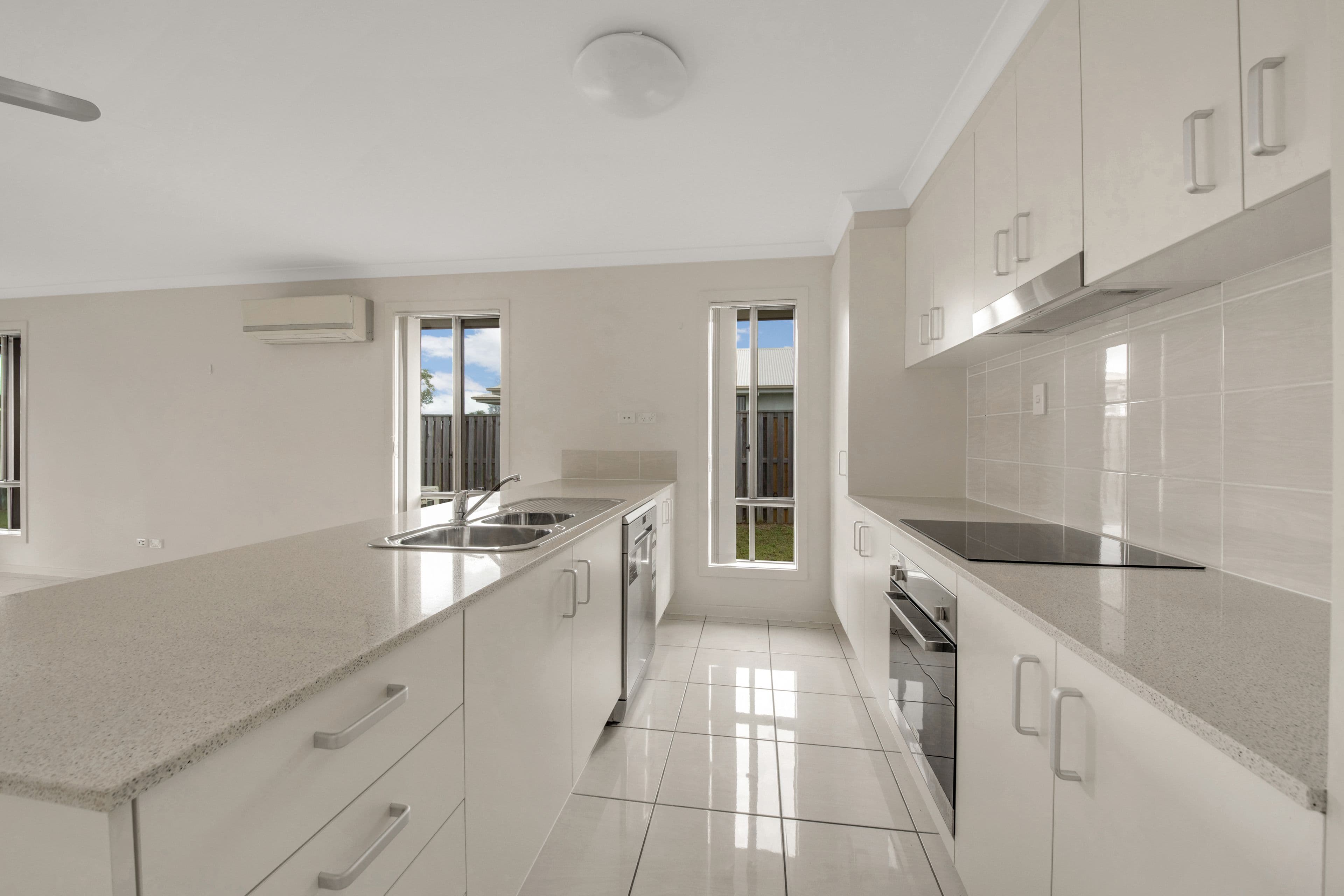 22 Cornforth Crescent, Kirkwood QLD 4680, Kirkwood - Thumbnail 4