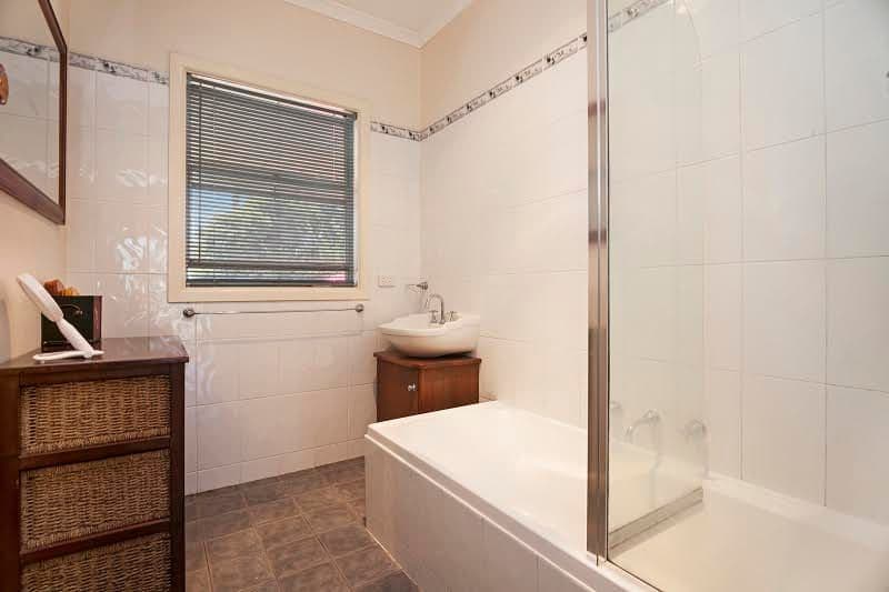 49 Moray Crescent, North Bendigo VIC 3550, North Bendigo - Thumbnail 5