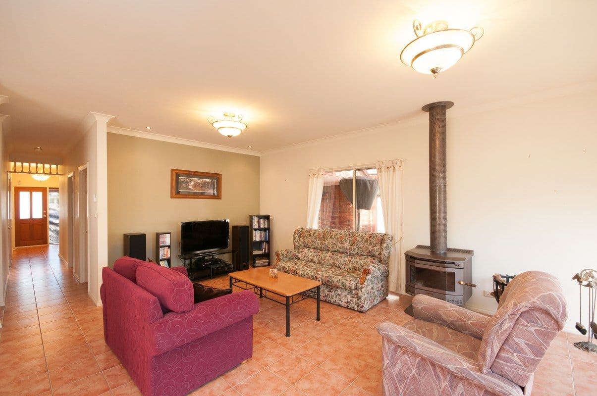 7 Greenfield Court, CRAIGIEBURN VIC 3064, Craigieburn - Thumbnail 5