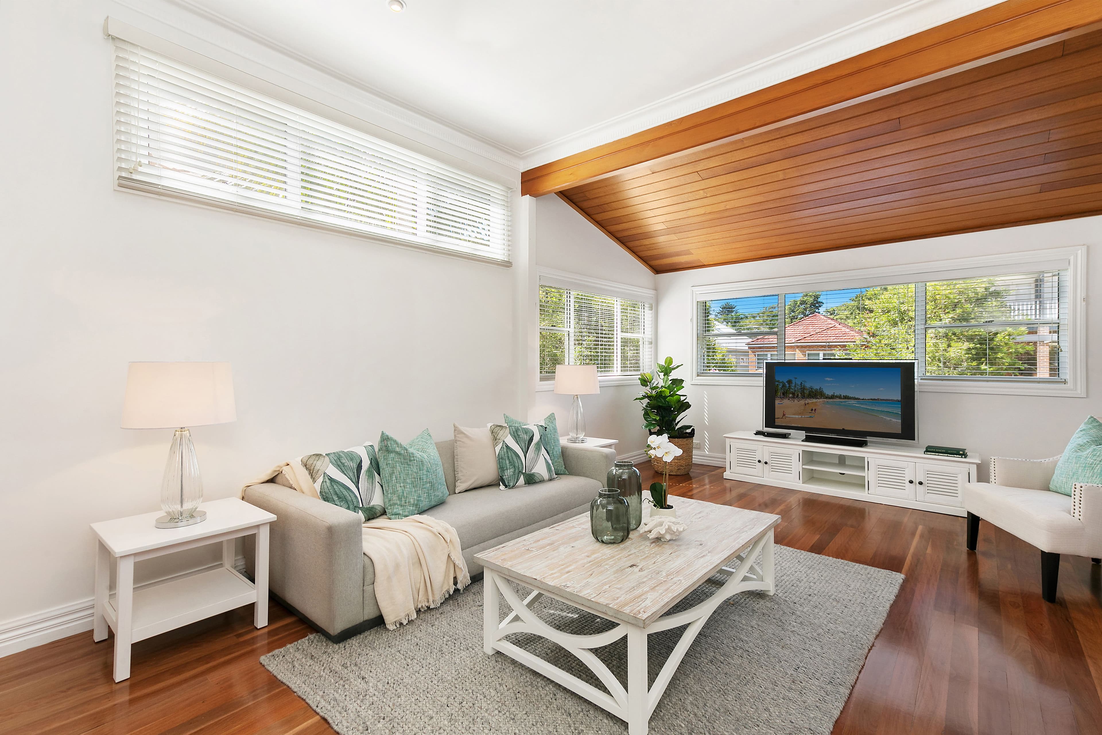 57 Johnson Street, Freshwater - Thumbnail 2